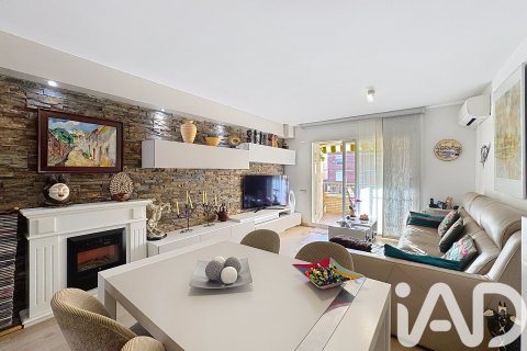 Dúplex de 3 dormitorios en venta en Castelldefels, Barcelona, Cataluña, Spain № 7523 - foto 11