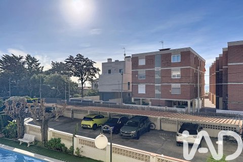Dúplex de 3 dormitorios en venta en Castelldefels, Barcelona, Cataluña, Spain № 7523 - foto 4