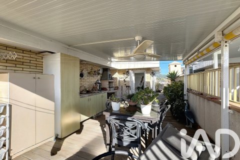 Dúplex de 3 dormitorios en venta en Castelldefels, Barcelona, Cataluña, Spain № 7523 - foto 6