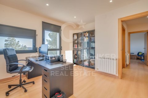 Сasa de 5 dormitorios en venta en Matadepera, Barcelona, Cataluña, Spain № 7966 - foto 16