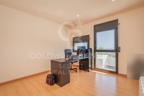 Сasa de 5 dormitorios en venta en Matadepera, Barcelona, Cataluña, Spain № 7966 - foto 17