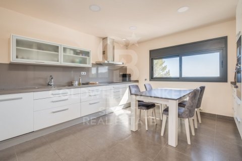 Сasa de 5 dormitorios en venta en Matadepera, Barcelona, Cataluña, Spain № 7966 - foto 24