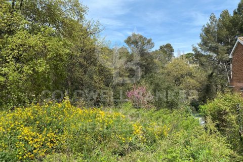 Parcela de 1065 m² en venta en Cerdanyola del Vallès, Barcelona, Cataluña, Spain № 7968