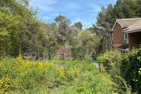 Parcela de 1065 m² en venta en Cerdanyola del Vallès, Barcelona, Cataluña, Spain № 7968 - foto 4