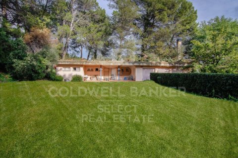 Parcela de 2000 m² en venta en Cerdanyola del Vallès, Barcelona, Cataluña, Spain № 7970 - foto 7
