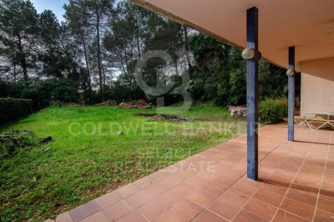 Parcela de 2000 m² en venta en Cerdanyola del Vallès, Barcelona, Cataluña, Spain № 7970 - foto 6