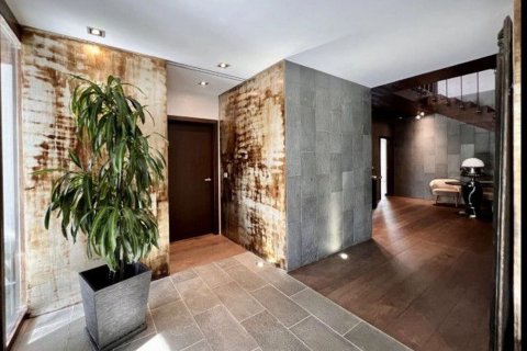 Сasa de 6 dormitorios en venta en Sant Andreu de Llavaneres, Barcelona, Cataluña, Spain № 7041 - foto 6