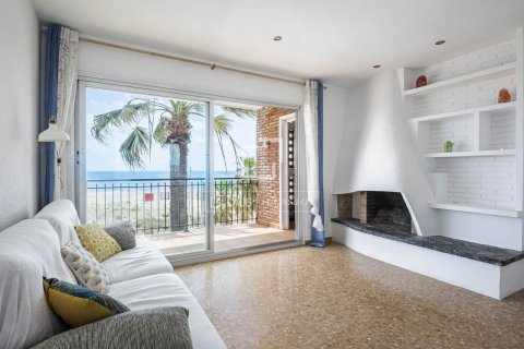 Apartamento de 3 dormitorios en venta en Castelldefels, Barcelona, Cataluña, Spain № 7044 - foto 9