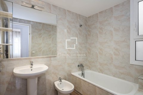 Apartamento de 3 dormitorios en venta en Castelldefels, Barcelona, Cataluña, Spain № 7044 - foto 19