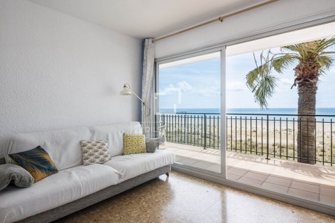 Apartamento de 3 dormitorios en venta en Castelldefels, Barcelona, Cataluña, Spain № 7044 - foto 25