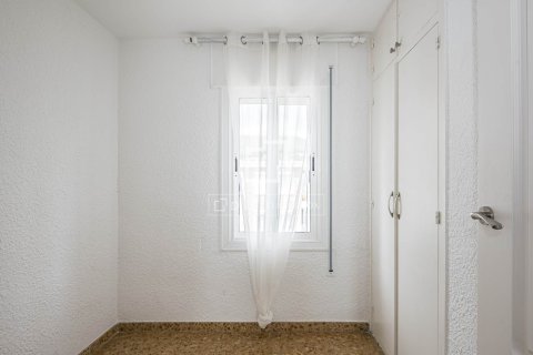 Apartamento de 3 dormitorios en venta en Castelldefels, Barcelona, Cataluña, Spain № 7044 - foto 13