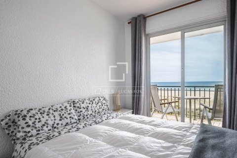 Apartamento de 3 dormitorios en venta en Castelldefels, Barcelona, Cataluña, Spain № 7044 - foto 22