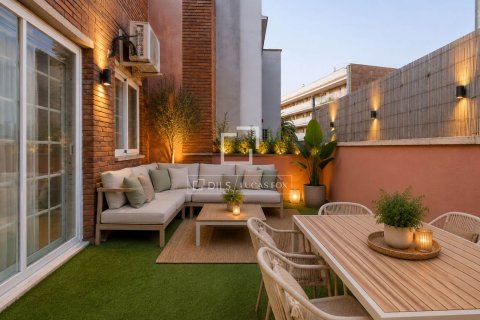 Apartamento de 4 dormitorios en venta en Sant Just Desvern, Barcelona, Cataluña, Spain № 7046 - foto 28