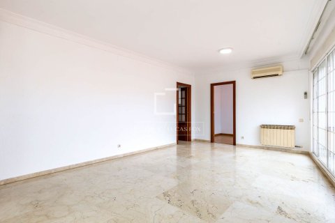 Apartamento de 4 dormitorios en venta en Sant Just Desvern, Barcelona, Cataluña, Spain № 7046 - foto 21