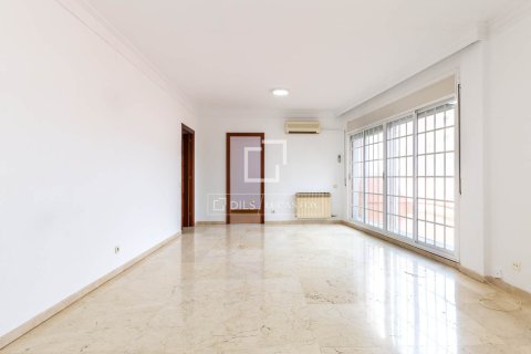 Apartamento de 4 dormitorios en venta en Sant Just Desvern, Barcelona, Cataluña, Spain № 7046 - foto 22
