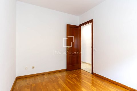 Apartamento de 4 dormitorios en venta en Sant Just Desvern, Barcelona, Cataluña, Spain № 7046 - foto 3
