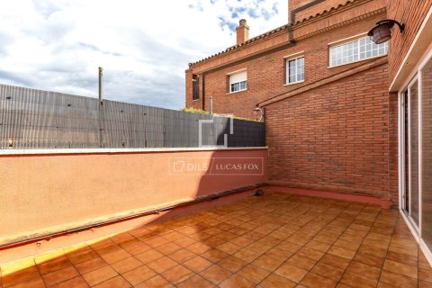 Apartamento de 4 dormitorios en venta en Sant Just Desvern, Barcelona, Cataluña, Spain № 7046 - foto 11