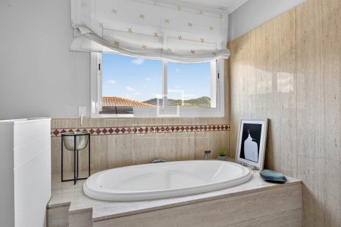 Villa de 5 dormitorios en venta en Alella, Barcelona, Cataluña, Spain № 7045 - foto 11