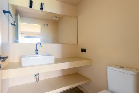 Сasa de 4 dormitorios en venta en Sant Andreu de Llavaneres, Barcelona, Cataluña, Spain № 7042 - foto 30
