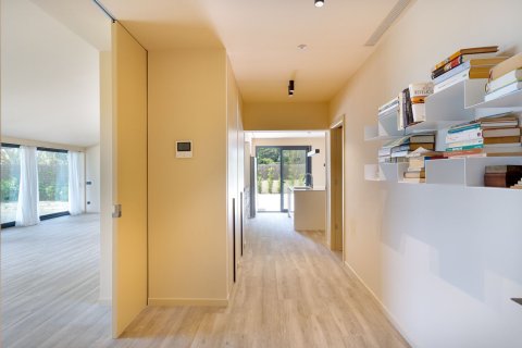 Сasa de 4 dormitorios en venta en Sant Andreu de Llavaneres, Barcelona, Cataluña, Spain № 7042 - foto 24