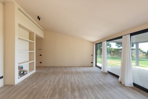 Сasa de 4 dormitorios en venta en Sant Andreu de Llavaneres, Barcelona, Cataluña, Spain № 7042 - foto 22
