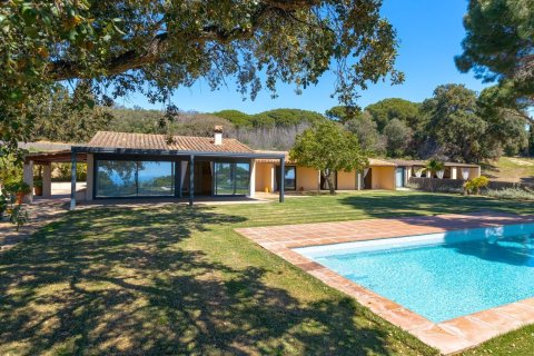 Сasa de 4 dormitorios en venta en Sant Andreu de Llavaneres, Barcelona, Cataluña, Spain № 7042 - foto 6