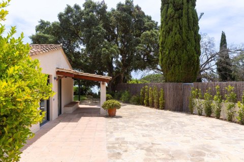 Сasa de 4 dormitorios en venta en Sant Andreu de Llavaneres, Barcelona, Cataluña, Spain № 7042 - foto 19