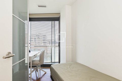 Apartamento de 2 dormitorios en venta en Barcelona, Cataluña, Spain № 7047 - foto 15