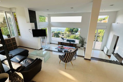 Villa de 7 dormitorios en venta en Lloret de Mar, Gerona, Cataluña, Spain № 1794 - foto 7