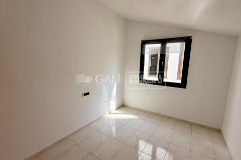 2 bedrooms apartment for rent in Principado De Andorra (Ninguna Poblacion Tiene C.P.), Lleida, Catalonia, Spain № 7686 - photo 5