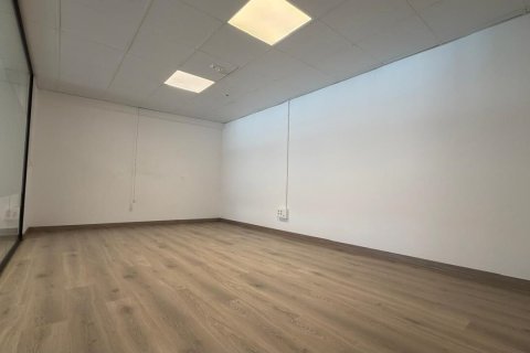 Снять в аренду офис в Андорра, Испания 168м², № 7689 - фото 11