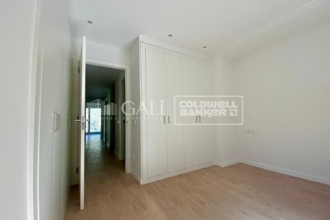 3 bedrooms apartment for rent in Principado De Andorra (Ninguna Poblacion Tiene C.P.), Lleida, Catalonia, Spain № 7685 - photo 10