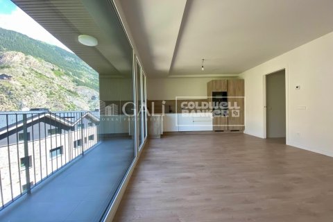 3 bedrooms apartment for rent in Principado De Andorra (Ninguna Poblacion Tiene C.P.), Lleida, Catalonia, Spain № 7685 - photo 28