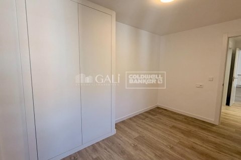 3 bedrooms apartment for rent in Principado De Andorra (Ninguna Poblacion Tiene C.P.), Lleida, Catalonia, Spain № 7684 - photo 15