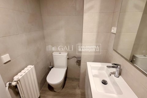 3 bedrooms apartment for rent in Principado De Andorra (Ninguna Poblacion Tiene C.P.), Lleida, Catalonia, Spain № 7684 - photo 8