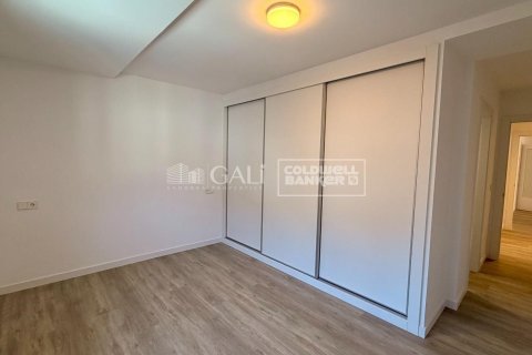 3 bedrooms apartment for rent in Principado De Andorra (Ninguna Poblacion Tiene C.P.), Lleida, Catalonia, Spain № 7684 - photo 18