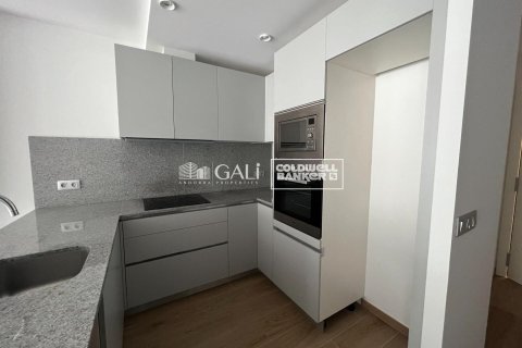 2 bedrooms apartment for rent in Principado De Andorra (Ninguna Poblacion Tiene C.P.), Lleida, Catalonia, Spain № 7688 - photo 3