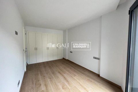 2 bedrooms apartment for rent in Principado De Andorra (Ninguna Poblacion Tiene C.P.), Lleida, Catalonia, Spain № 7688 - photo 8