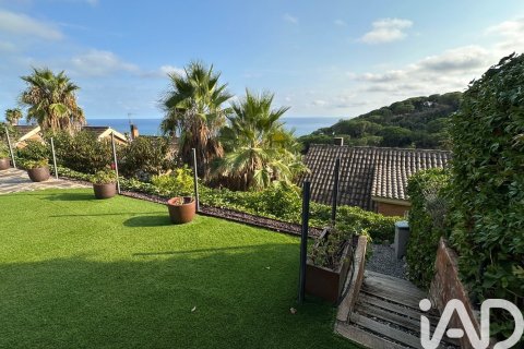 3 bedrooms house for rent in Arenys de Mar, Barcelona, Catalonia, Spain № 5117 - photo 4