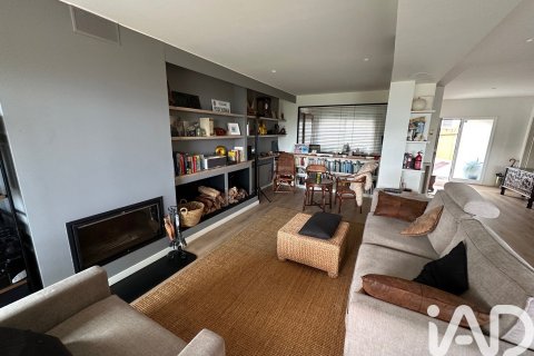 3 bedrooms house for rent in Arenys de Mar, Barcelona, Catalonia, Spain № 5117 - photo 11