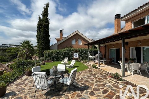 3 bedrooms house for rent in Arenys de Mar, Barcelona, Catalonia, Spain № 5117 - photo 2