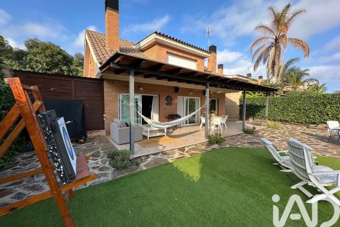 3 bedrooms house for rent in Arenys de Mar, Barcelona, Catalonia, Spain № 5117 - photo 3