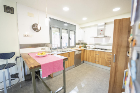 Сasa de 4 dormitorios en venta en Coma-Ruga, Tarragona, Cataluña, Spain № 1593 - foto 12