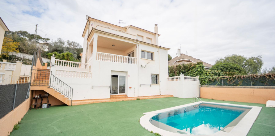 Сasa de 5 dormitorios en venta en Coma-Ruga, Tarragona, Cataluña, Spain № 1592