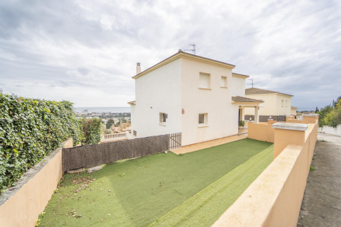 Сasa de 5 dormitorios en venta en Coma-Ruga, Tarragona, Cataluña, Spain № 1592 - foto 2