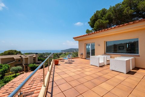 Сasa de 4 dormitorios en venta en Llafranc, Gerona, Cataluña, Spain № 1597 - foto 3