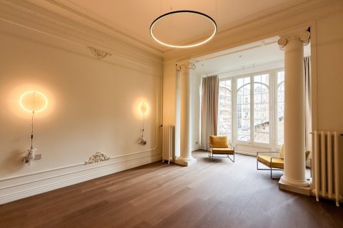 Apartamento de 4 dormitorios en venta en Barcelona, Cataluña, Spain № 1594
