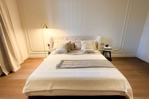 Apartamento de 4 dormitorios en venta en Barcelona, Cataluña, Spain № 1594 - foto 16