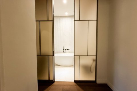 Apartamento de 4 dormitorios en venta en Barcelona, Cataluña, Spain № 1594 - foto 8