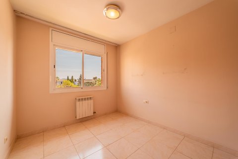 Сasa de 4 dormitorios en venta en Vilassar de Mar, Barcelona, Cataluña, Spain № 1596 - foto 15